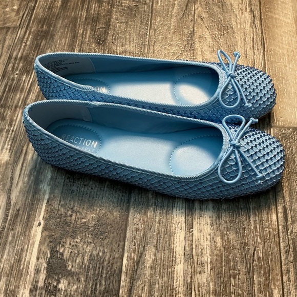 Kenneth Cole Light Blue Textured Flats with Bow Size 9 - Picture 3 of 12